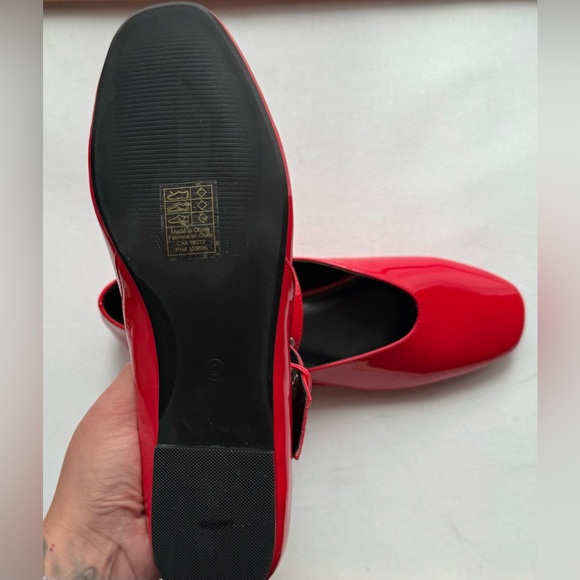 🆕 Joe Fresh | Red Patent Faux Leather Flats with Square Toe and Silver Buckles - Picture 7 of 8